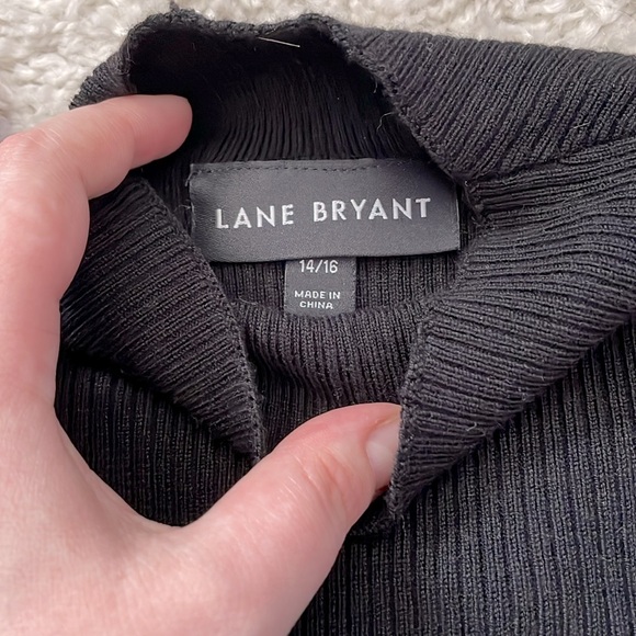 Lane Bryant Ribbed Mockneck sweater, cutout details on shoulder, size 14/16 - Picture 3 of 5